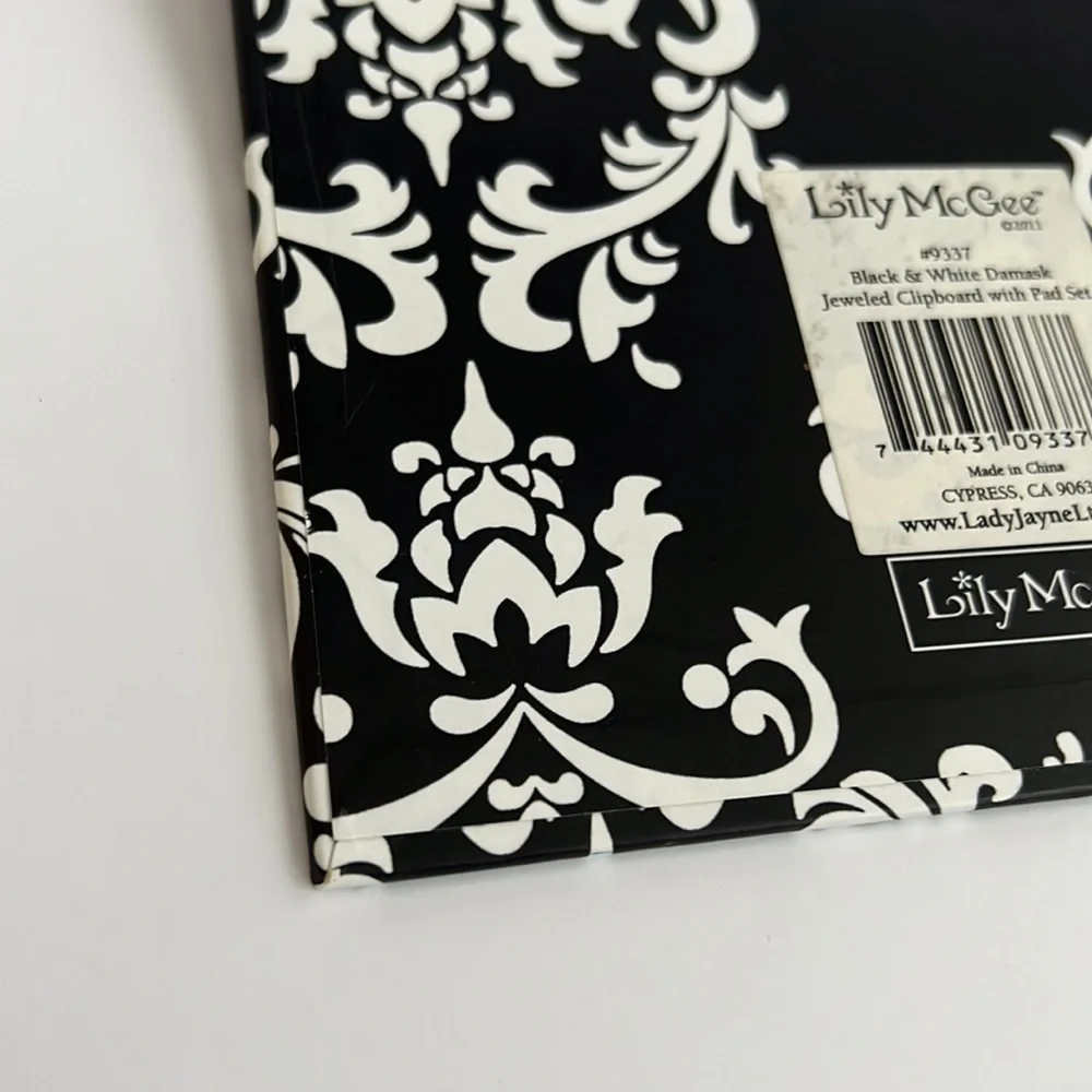 Lily McGee Black and White Damask Jeweled 6”x9” Clipboard